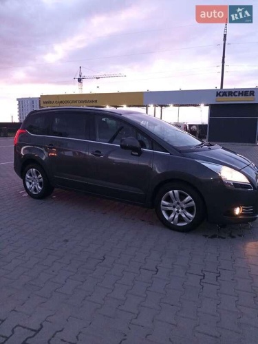 Peugeot 5008 2010