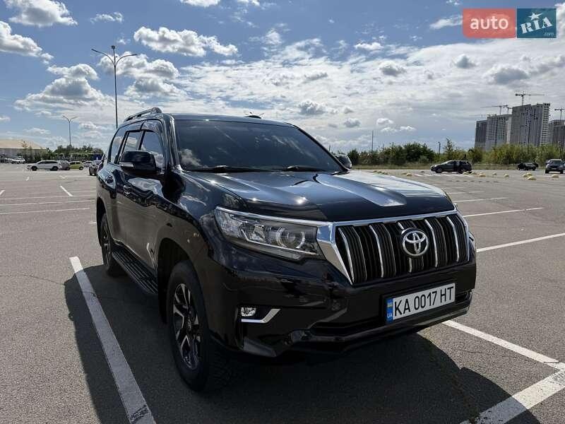 Toyota Land Cruiser Prado 2021