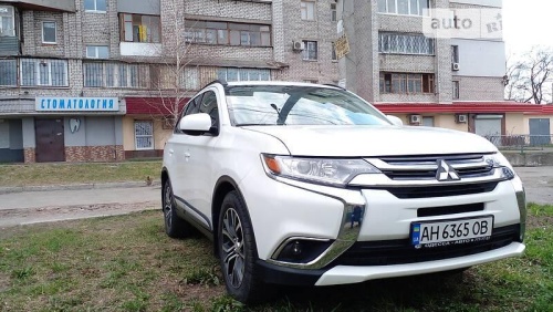 Mitsubishi Outlander 2015