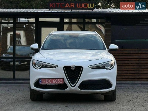 Alfa Romeo Stelvio 2017