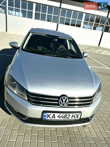 Volkswagen Passat 2011