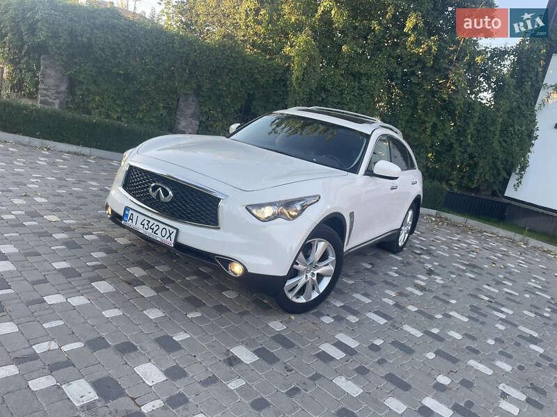 Infiniti FX 35 2011