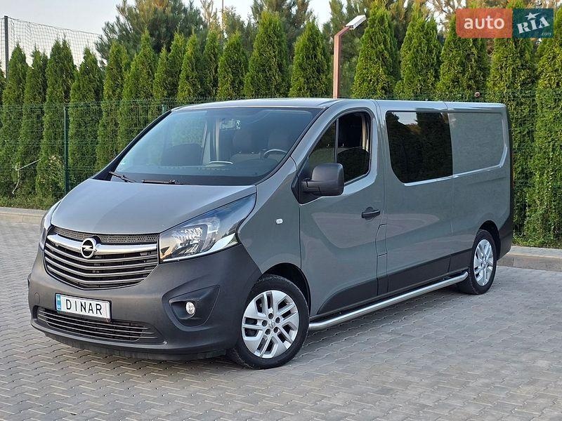 Opel Vivaro 2015