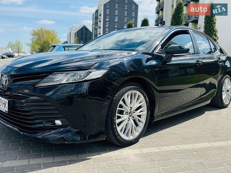 Toyota Camry 2018