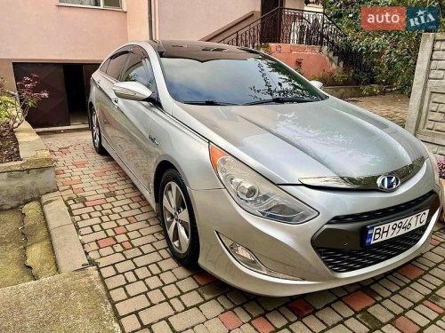 Hyundai Sonata 2011