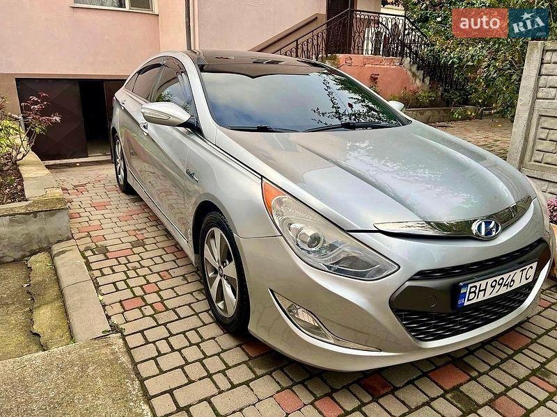Hyundai Sonata 2011