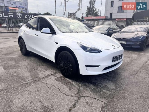 Tesla Model Y 2023