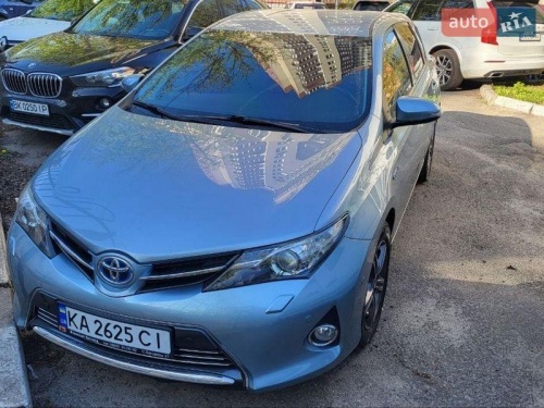 Toyota Auris 2015