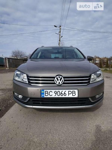 Volkswagen Passat 2011