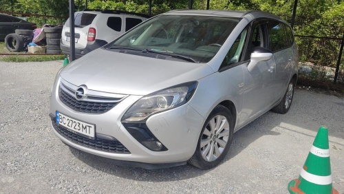 Opel Zafira 2016