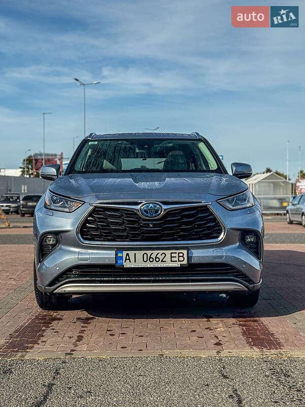 Toyota Highlander 2021