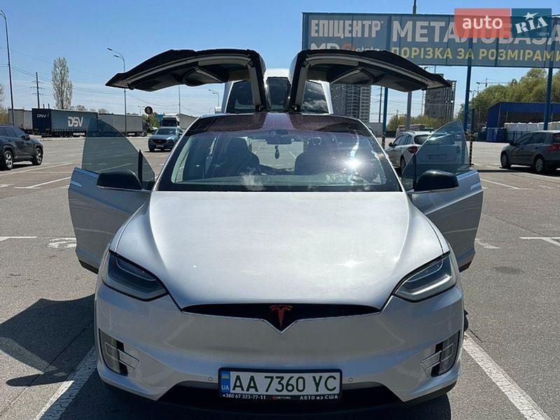 Tesla Model X 2016