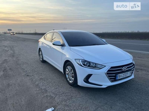 Hyundai Avante 2015