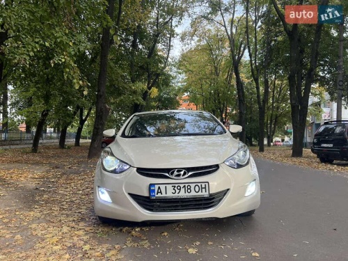 Hyundai Elantra 2012