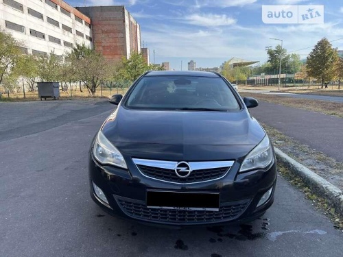 Opel Astra 2012