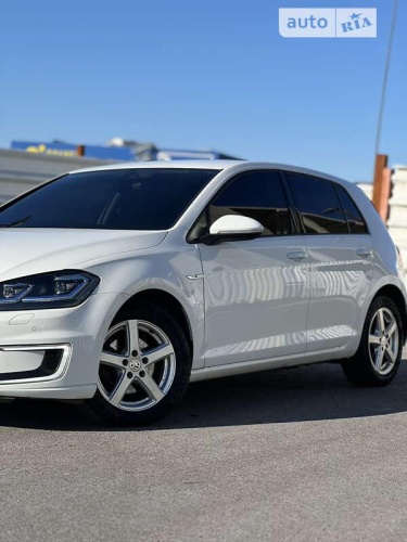 Volkswagen e-Golf 2017