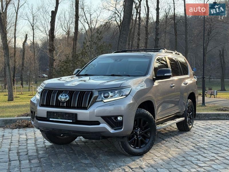 Toyota Land Cruiser Prado 2021