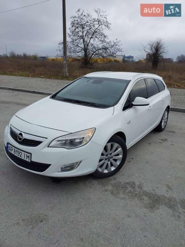 Opel Astra 2011