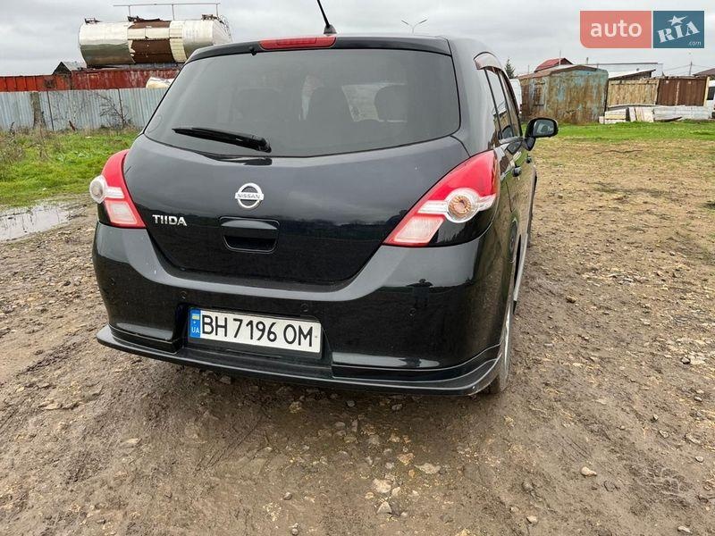 Nissan TIIDA 2008