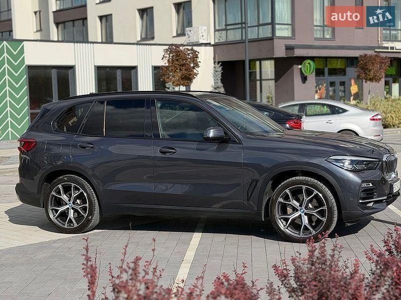 BMW X5 2019