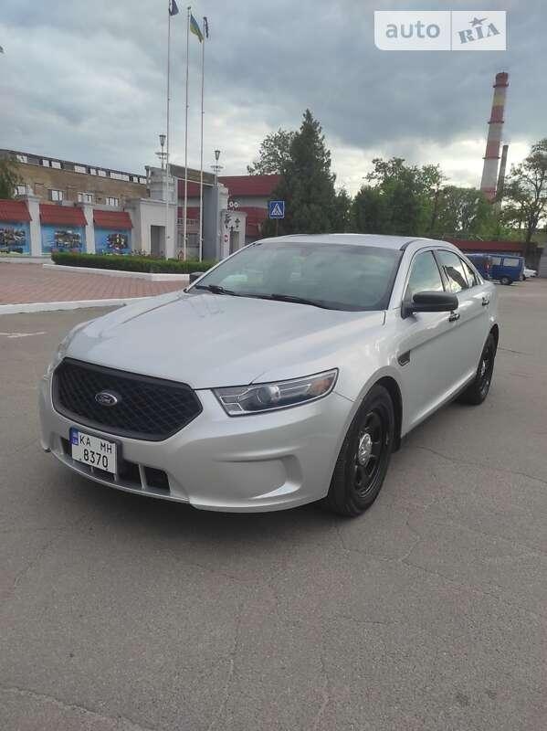 Ford Taurus 2019