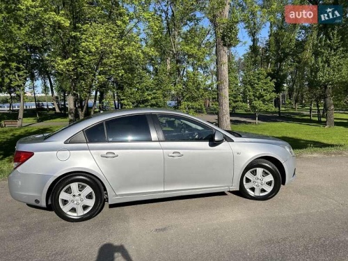 Chevrolet Cruze 2011