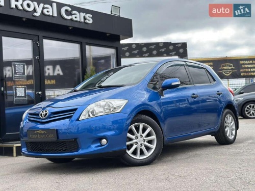 Toyota Auris 2011