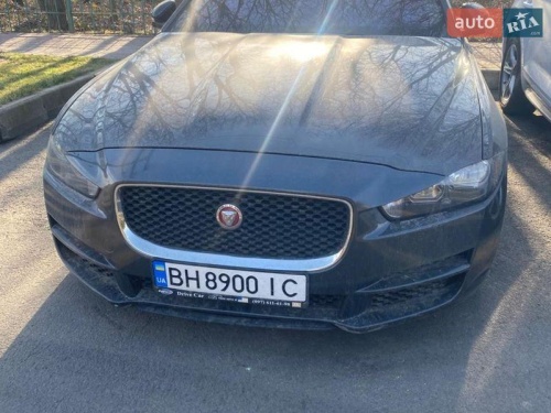Jaguar XE 2016