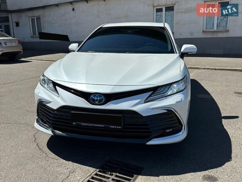 Toyota Camry 2024
