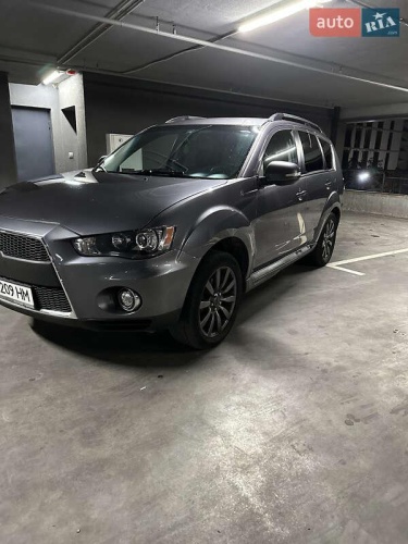 Mitsubishi Outlander 2010