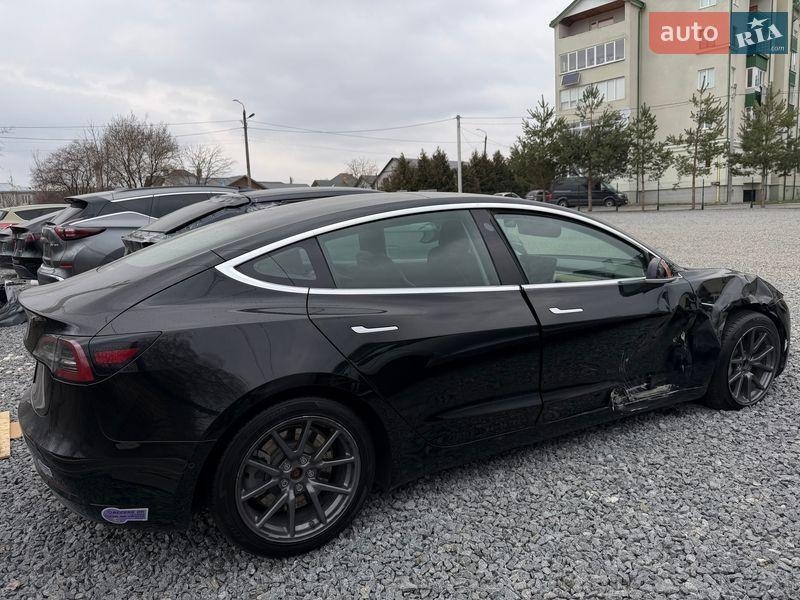 Tesla Model 3 2019