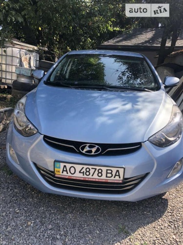 Hyundai Elantra 2011