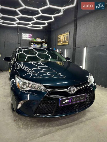 Toyota Camry 2016