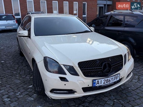 Mercedes-Benz E-Class 2010