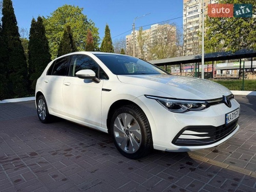 Volkswagen Golf 2021