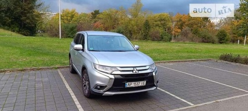 Mitsubishi Outlander 2015