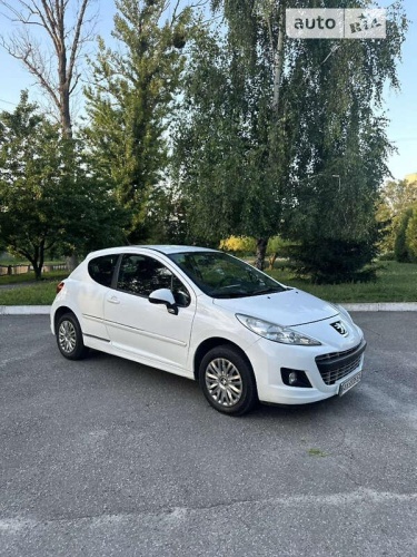 Peugeot 207 2011