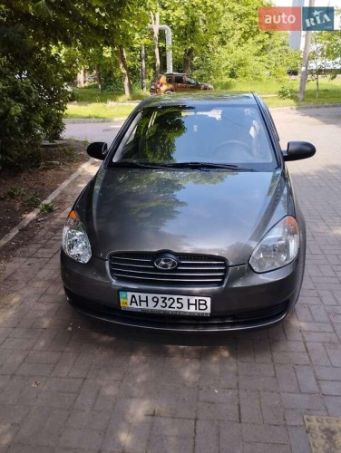 Hyundai Accent 2010