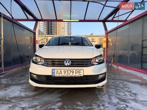 Volkswagen Polo 2016