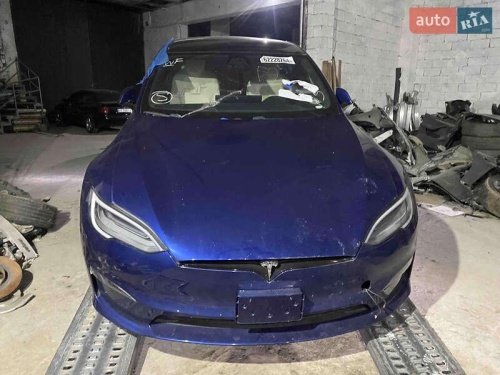 Tesla Model S 2021