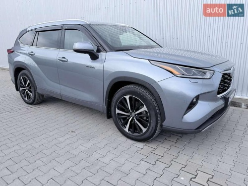 Toyota Highlander 2021