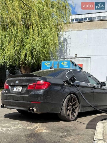 BMW 5 Series 2011
