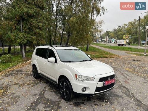 Mitsubishi Outlander XL 2011