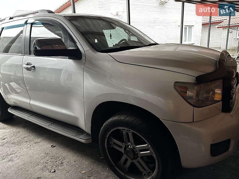 Toyota Sequoia 2008