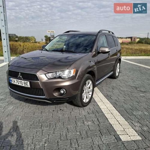 Mitsubishi Outlander 2011
