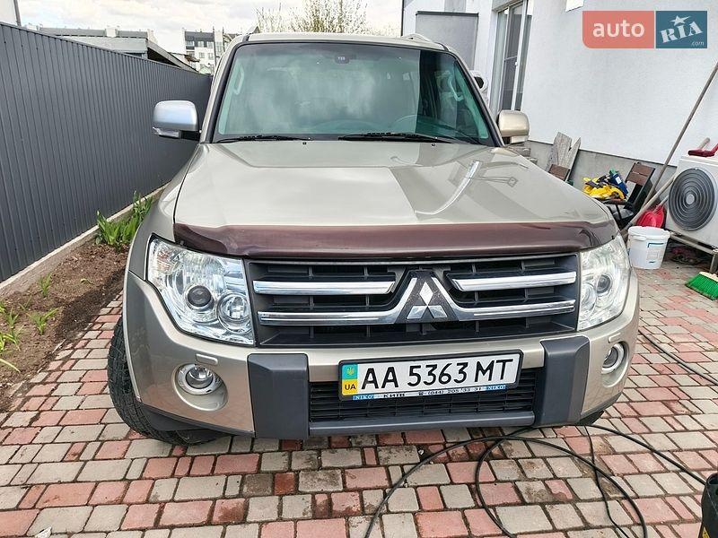 Mitsubishi Pajero 2008