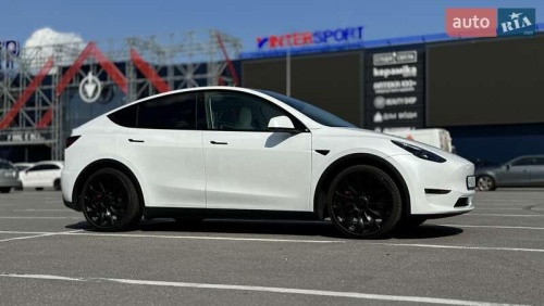 Tesla Model Y 2022