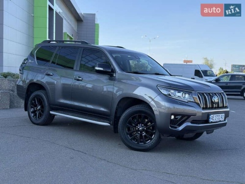 Toyota Land Cruiser Prado 2022
