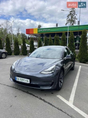 Tesla Model 3 2019