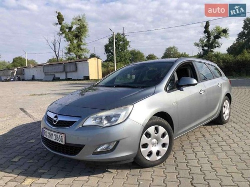Opel Astra 2011